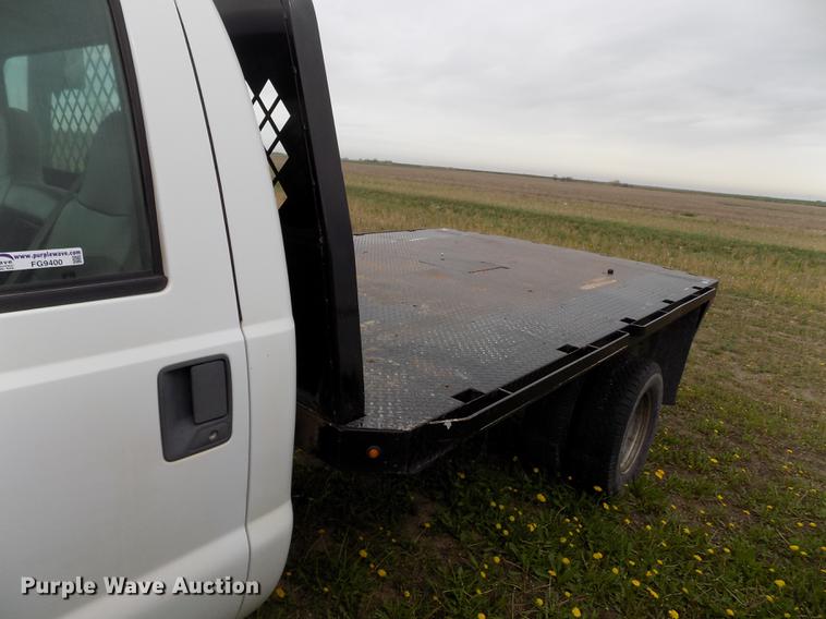 image for item FG9400 2008 Ford F350 Super Duty XL flatbed pickup truck