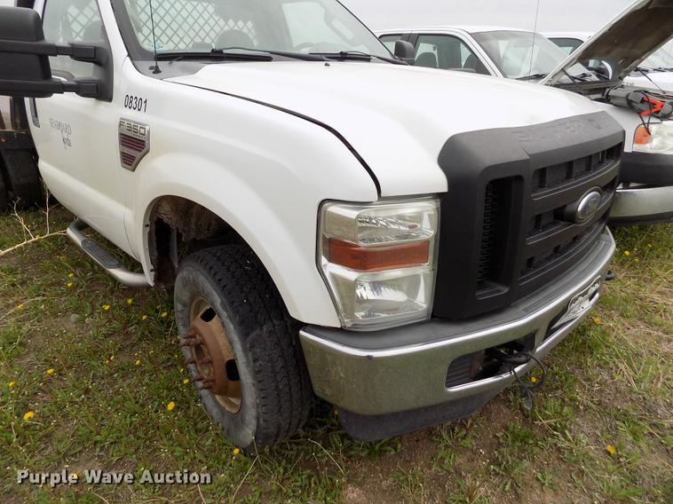 image for item FG9400 2008 Ford F350 Super Duty XL flatbed pickup truck