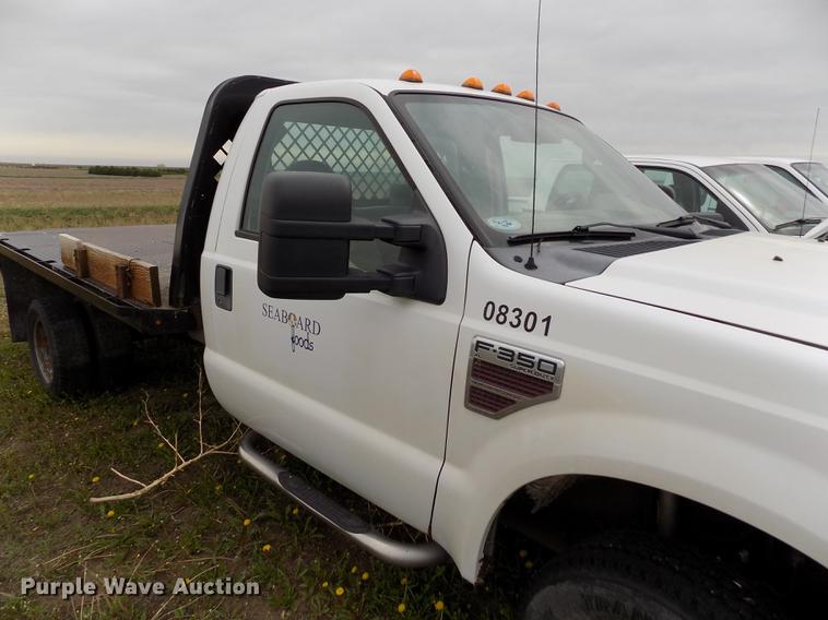 image for item FG9400 2008 Ford F350 Super Duty XL flatbed pickup truck