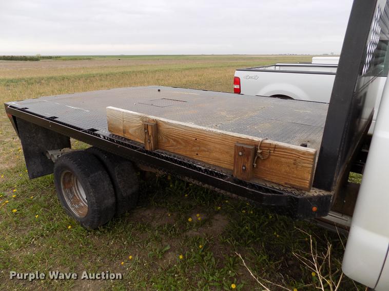 image for item FG9400 2008 Ford F350 Super Duty XL flatbed pickup truck