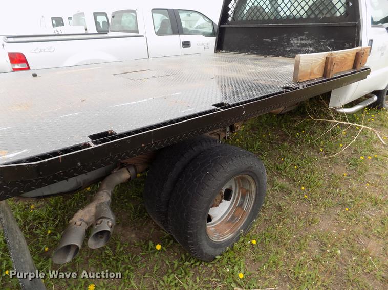 image for item FG9400 2008 Ford F350 Super Duty XL flatbed pickup truck