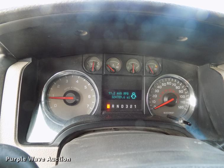 image for item FG9413 2010 Ford F150 XLT SuperCrew pickup truck