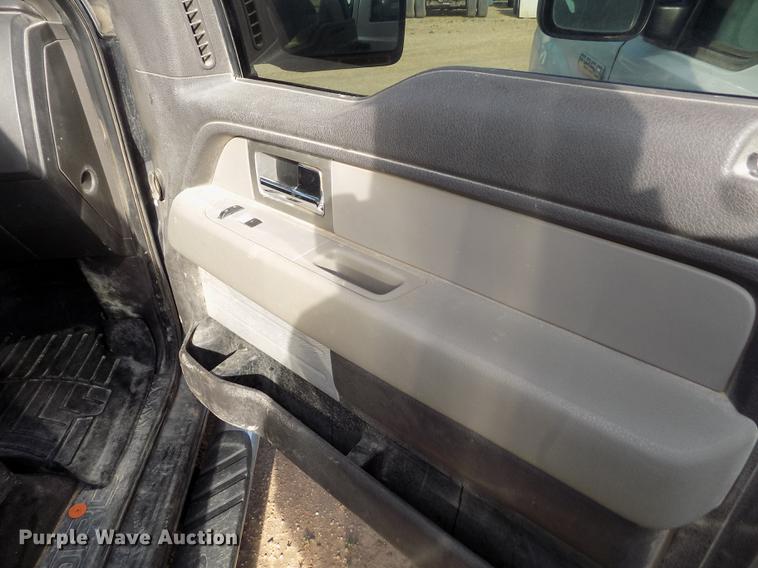 image for item FG9413 2010 Ford F150 XLT SuperCrew pickup truck