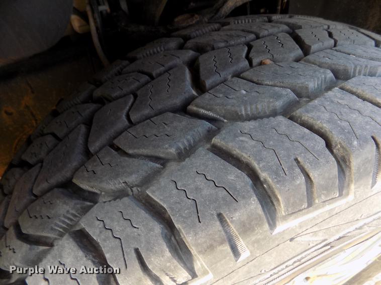 image for item FG9413 2010 Ford F150 XLT SuperCrew pickup truck