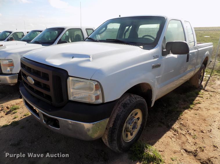 image for item FG9414 2007 Ford F250 Super Duty XL SuperCab pickup truck