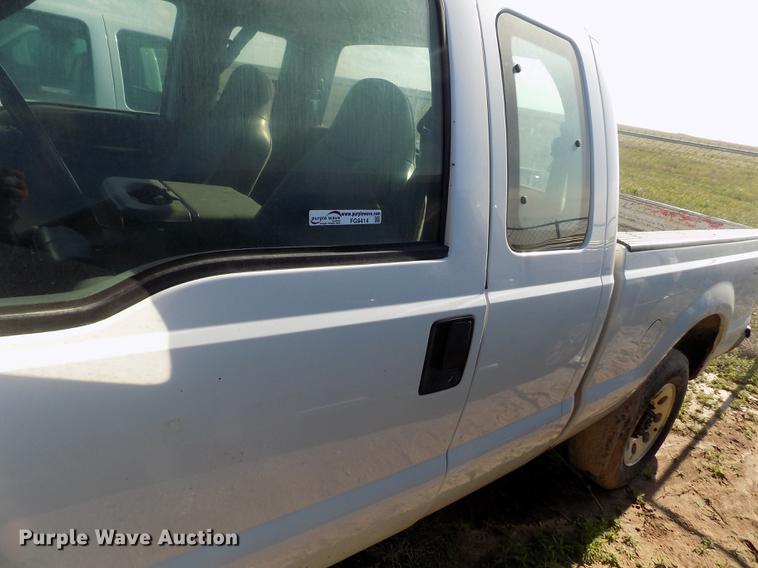 image for item FG9414 2007 Ford F250 Super Duty XL SuperCab pickup truck