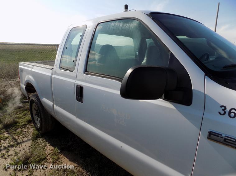 image for item FG9414 2007 Ford F250 Super Duty XL SuperCab pickup truck