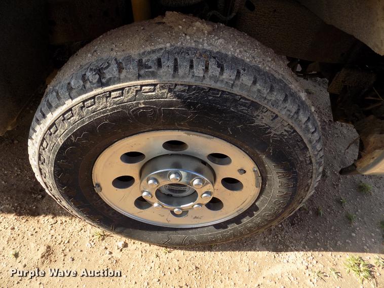 image for item FG9414 2007 Ford F250 Super Duty XL SuperCab pickup truck