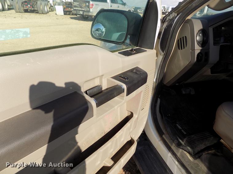 image for item FG9415 2008 Ford F250 Super Duty XL SuperCab pickup truck