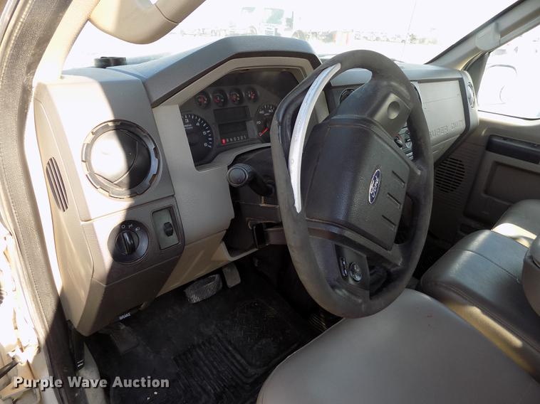 image for item FG9415 2008 Ford F250 Super Duty XL SuperCab pickup truck