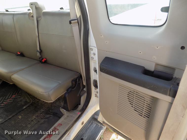 image for item FG9415 2008 Ford F250 Super Duty XL SuperCab pickup truck