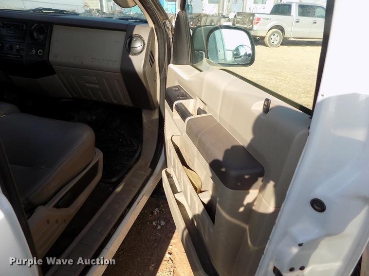 image for item FG9415 2008 Ford F250 Super Duty XL SuperCab pickup truck
