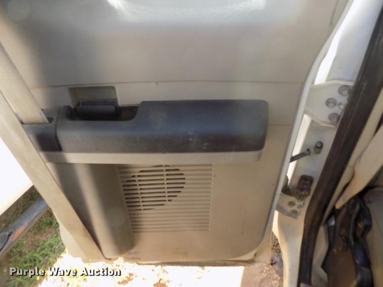 image for item FG9415 2008 Ford F250 Super Duty XL SuperCab pickup truck