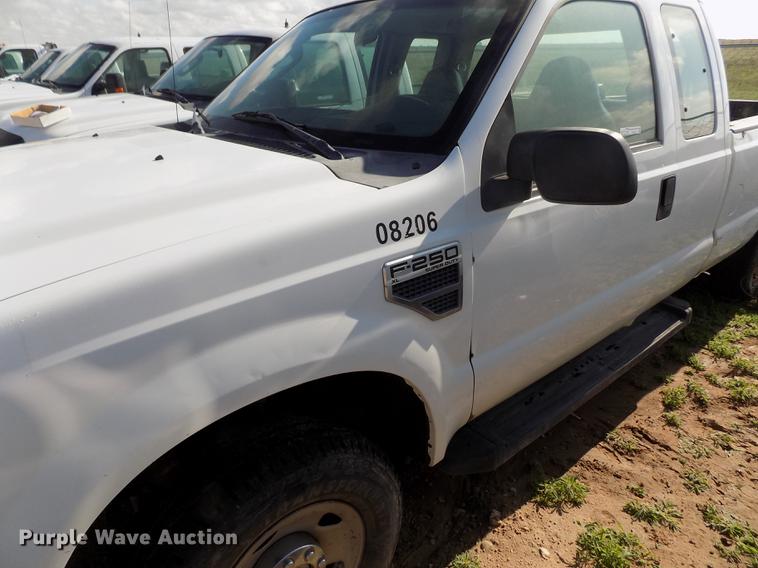 image for item FG9415 2008 Ford F250 Super Duty XL SuperCab pickup truck