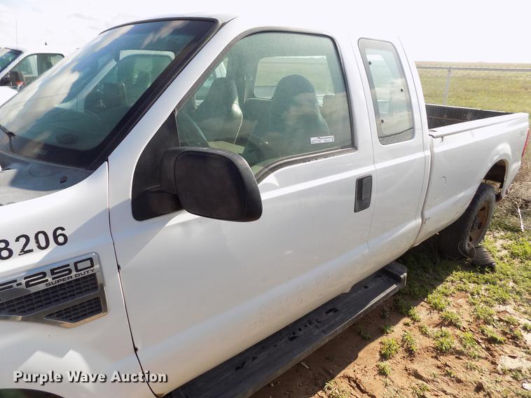 image for item FG9415 2008 Ford F250 Super Duty XL SuperCab pickup truck