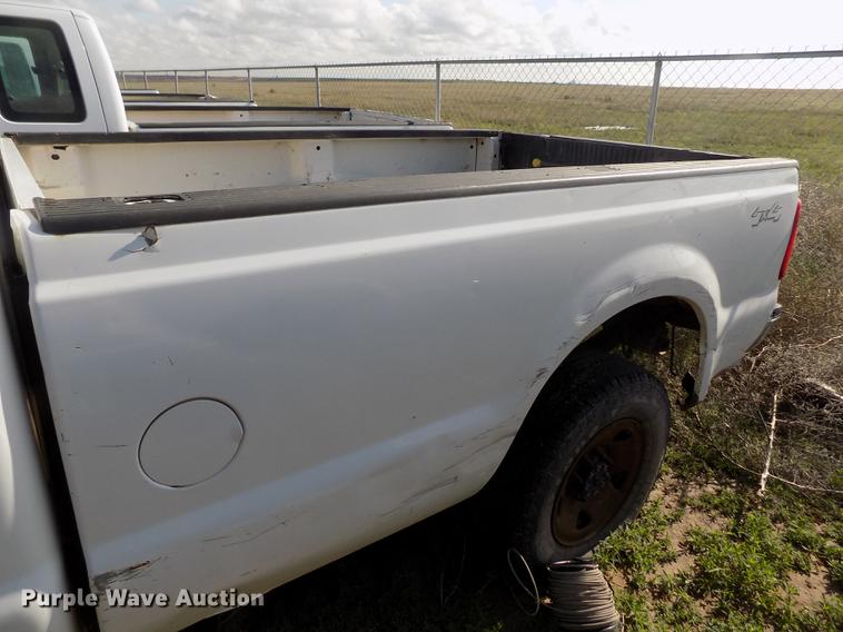 image for item FG9415 2008 Ford F250 Super Duty XL SuperCab pickup truck