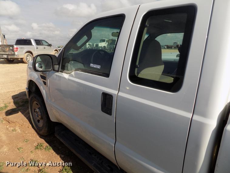 image for item FG9415 2008 Ford F250 Super Duty XL SuperCab pickup truck