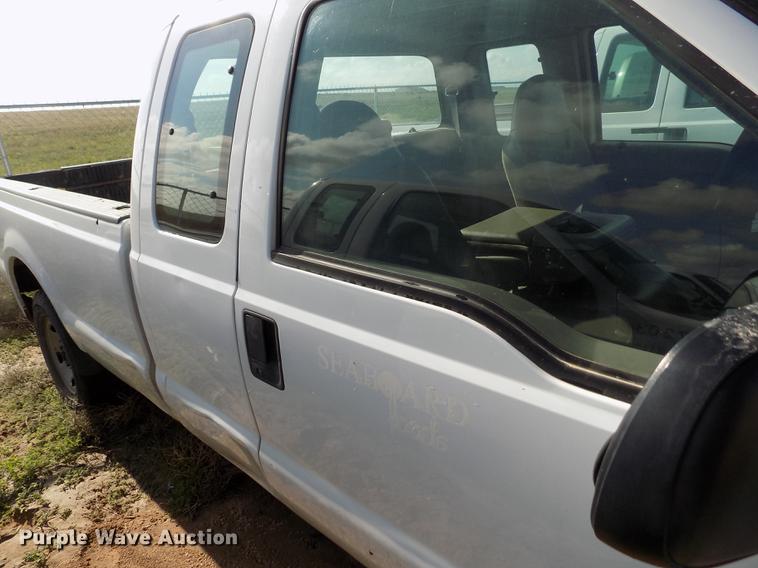 image for item FG9415 2008 Ford F250 Super Duty XL SuperCab pickup truck