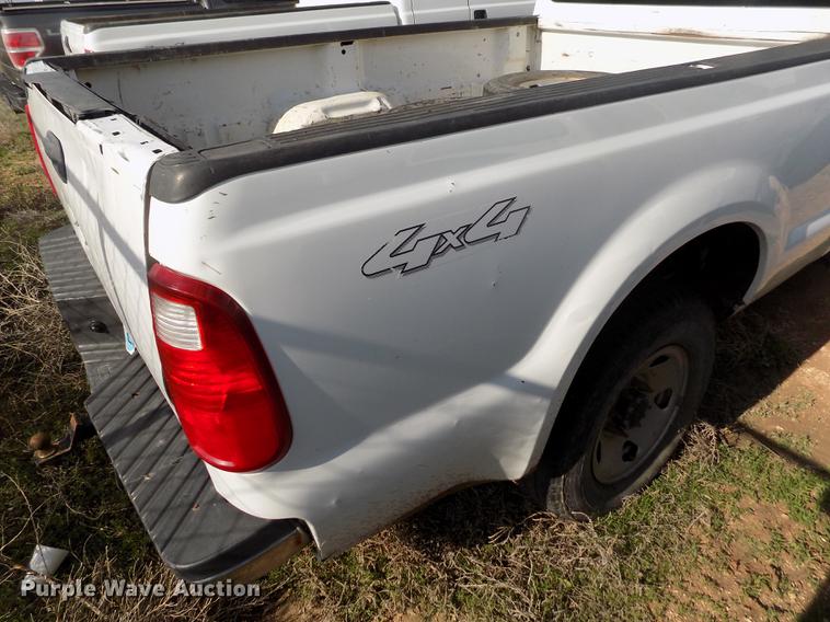 image for item FG9415 2008 Ford F250 Super Duty XL SuperCab pickup truck