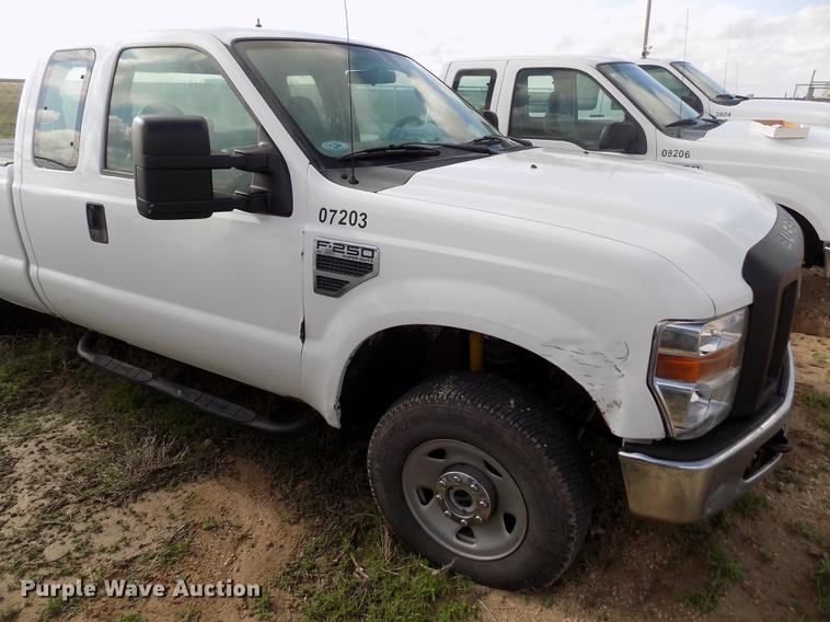 image for item FG9416 2008 Ford F250 Super Duty XL SuperCab pickup truck