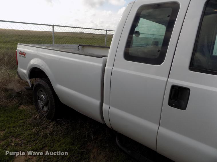 image for item FG9416 2008 Ford F250 Super Duty XL SuperCab pickup truck