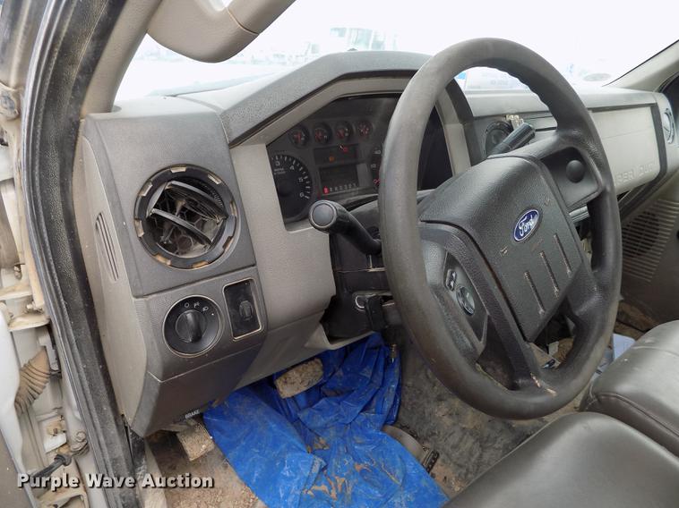 image for item FG9416 2008 Ford F250 Super Duty XL SuperCab pickup truck