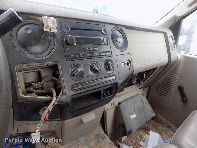 image for item FG9416 2008 Ford F250 Super Duty XL SuperCab pickup truck