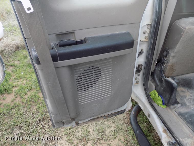 image for item FG9416 2008 Ford F250 Super Duty XL SuperCab pickup truck