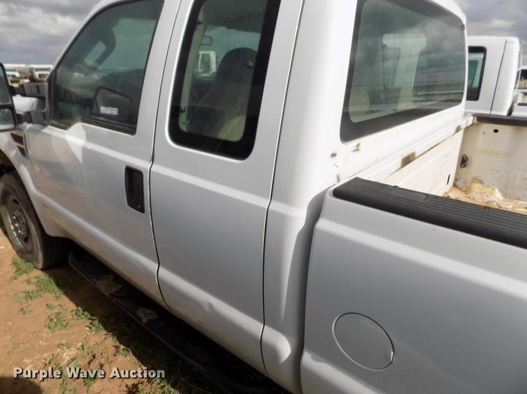 image for item FG9416 2008 Ford F250 Super Duty XL SuperCab pickup truck