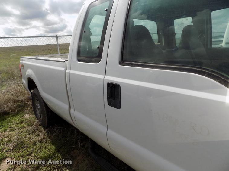 image for item FG9416 2008 Ford F250 Super Duty XL SuperCab pickup truck