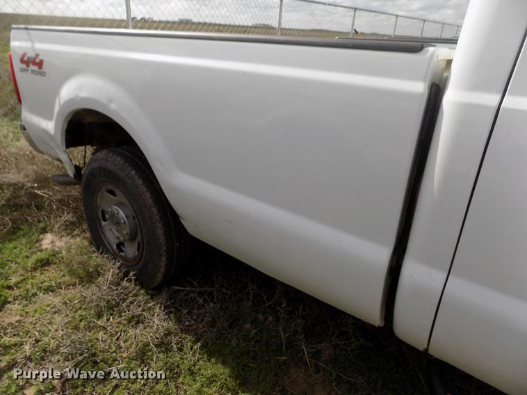 image for item FG9416 2008 Ford F250 Super Duty XL SuperCab pickup truck