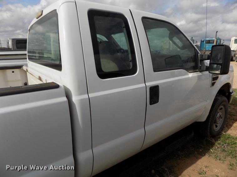 image for item FG9416 2008 Ford F250 Super Duty XL SuperCab pickup truck