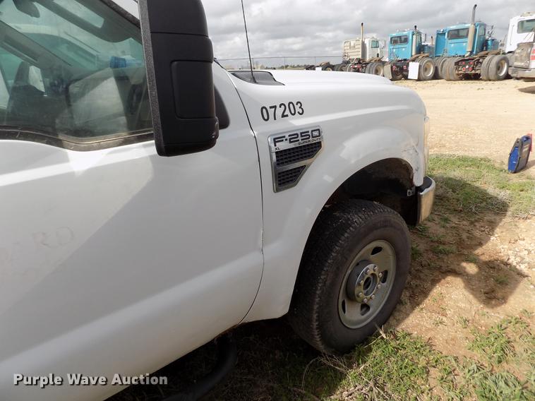 image for item FG9416 2008 Ford F250 Super Duty XL SuperCab pickup truck