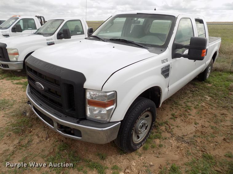 image for item FG9417 2008 Ford F250 Super Duty XL Crew Cab pickup truck