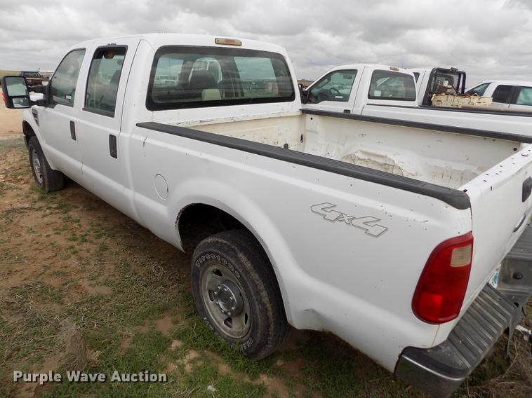 image for item FG9417 2008 Ford F250 Super Duty XL Crew Cab pickup truck