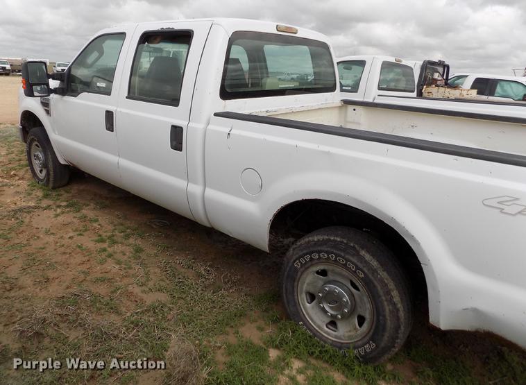 image for item FG9417 2008 Ford F250 Super Duty XL Crew Cab pickup truck