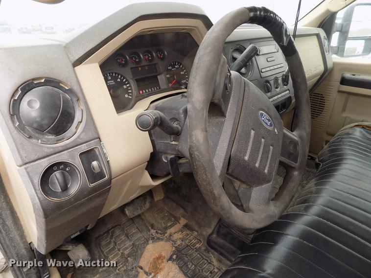 image for item FG9417 2008 Ford F250 Super Duty XL Crew Cab pickup truck