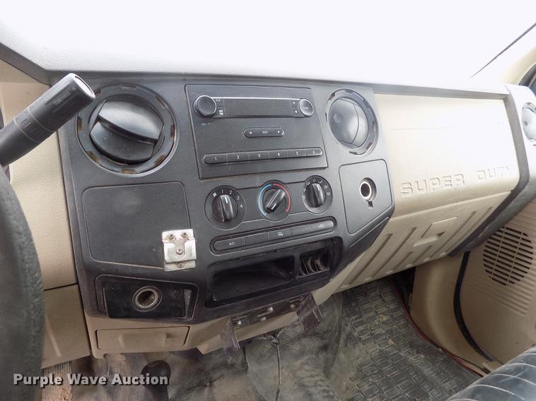 image for item FG9417 2008 Ford F250 Super Duty XL Crew Cab pickup truck