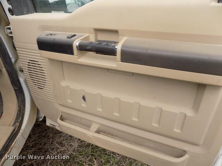image for item FG9417 2008 Ford F250 Super Duty XL Crew Cab pickup truck