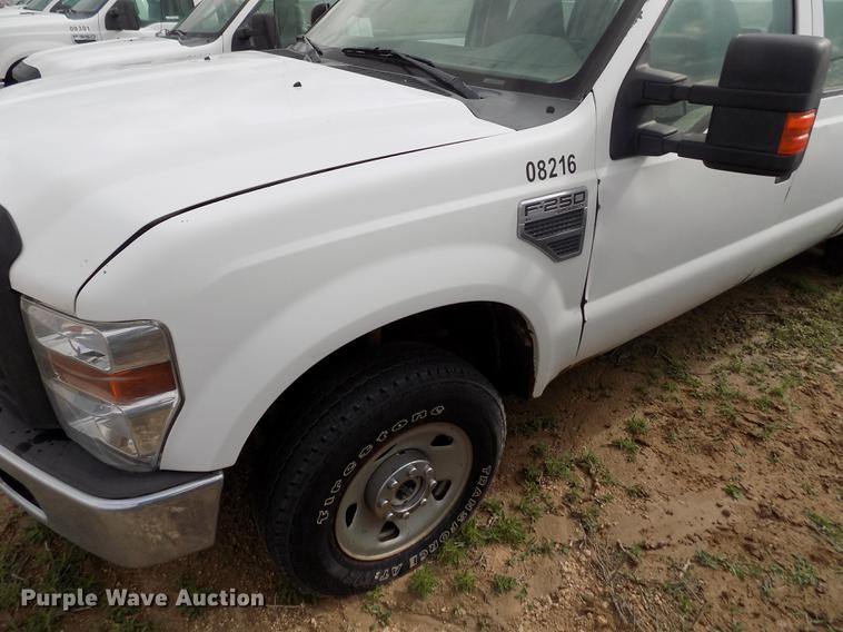 image for item FG9417 2008 Ford F250 Super Duty XL Crew Cab pickup truck