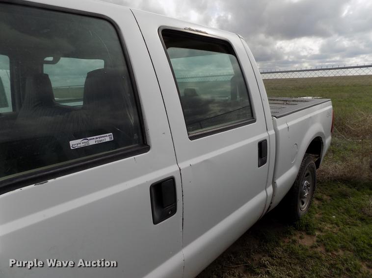 image for item FG9417 2008 Ford F250 Super Duty XL Crew Cab pickup truck