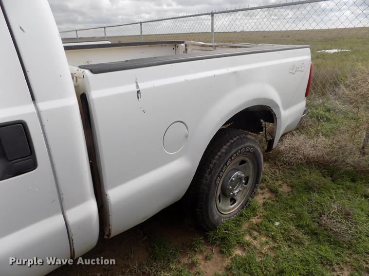 image for item FG9417 2008 Ford F250 Super Duty XL Crew Cab pickup truck