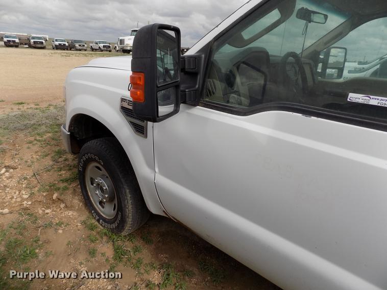 image for item FG9417 2008 Ford F250 Super Duty XL Crew Cab pickup truck
