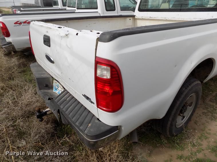 image for item FG9417 2008 Ford F250 Super Duty XL Crew Cab pickup truck