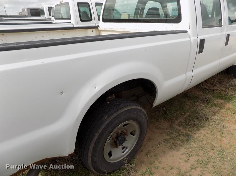image for item FG9417 2008 Ford F250 Super Duty XL Crew Cab pickup truck