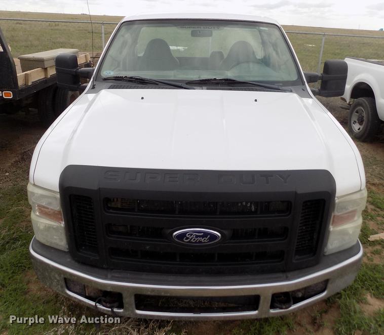 image for item FG9418 2008 Ford F250 Super Duty XL pickup truck