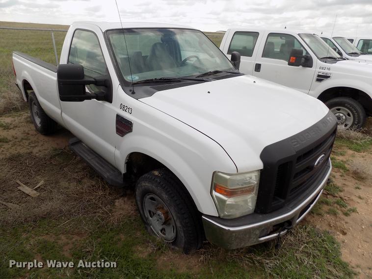 image for item FG9418 2008 Ford F250 Super Duty XL pickup truck