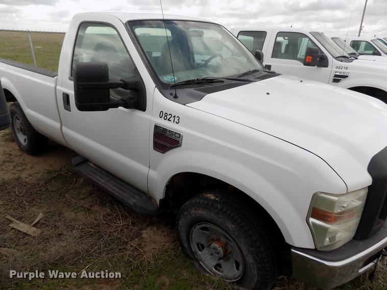 image for item FG9418 2008 Ford F250 Super Duty XL pickup truck