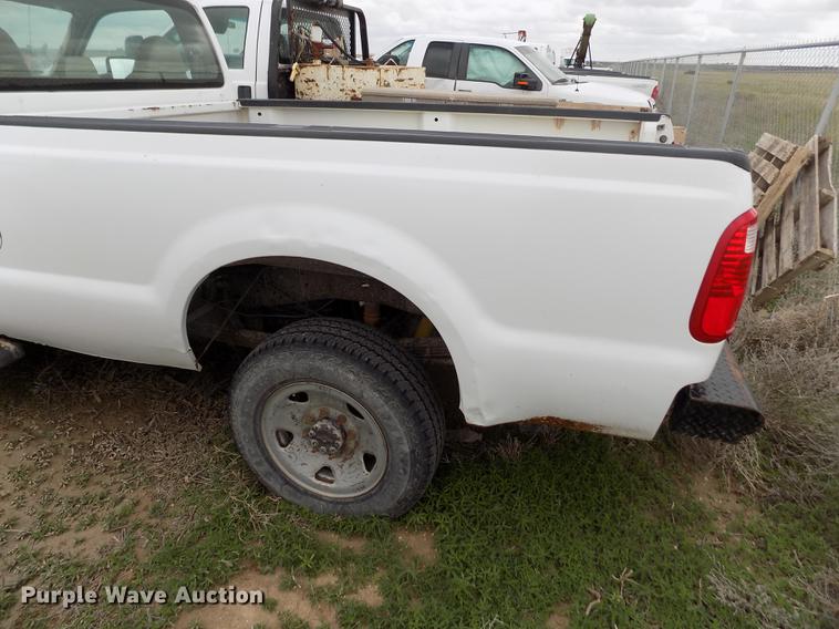 image for item FG9418 2008 Ford F250 Super Duty XL pickup truck