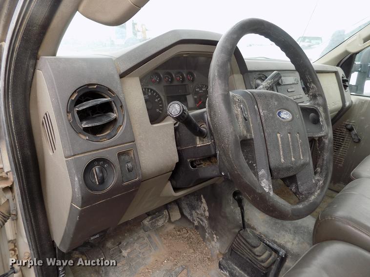 image for item FG9418 2008 Ford F250 Super Duty XL pickup truck
